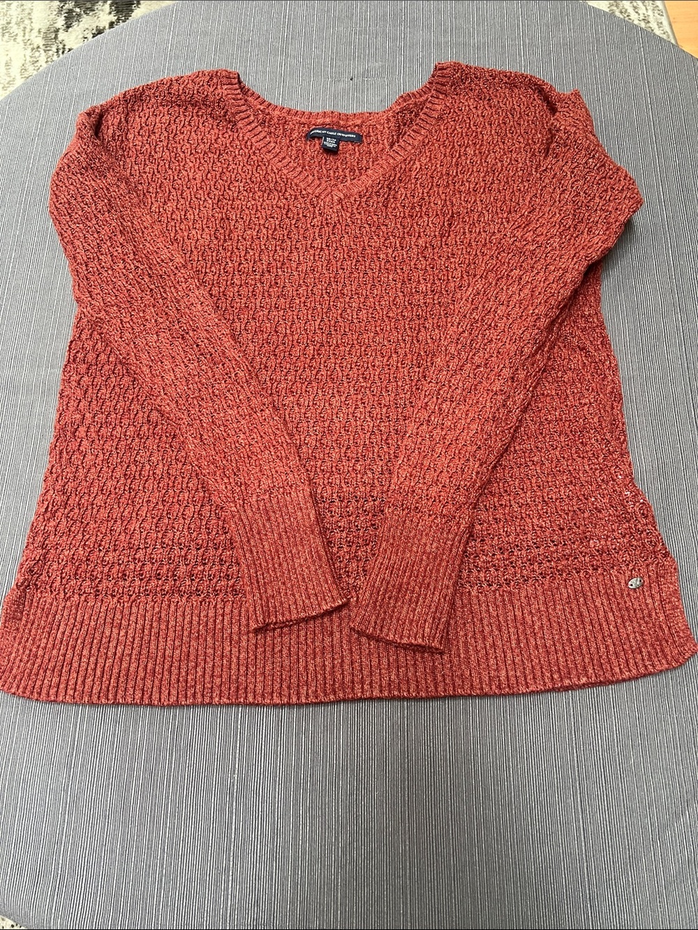 **AMERICAN EAGLE** Burnt Orange V-Neck Textured Knit Sweater~SZ XS/TP